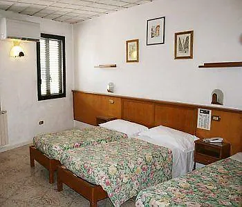 Hotel Lorena Firenze 2*,  Italien